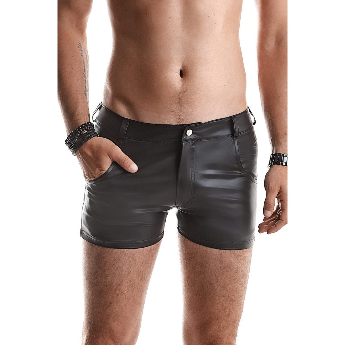 Short court en Wetlook - Regnes Short court en Wetlook - Regnes